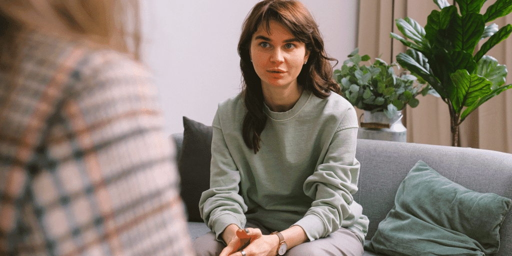 How to Make a Good First Impression on a Date | Blog | Tawkify